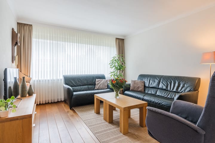 Photo 10 of Bugelstraat 2