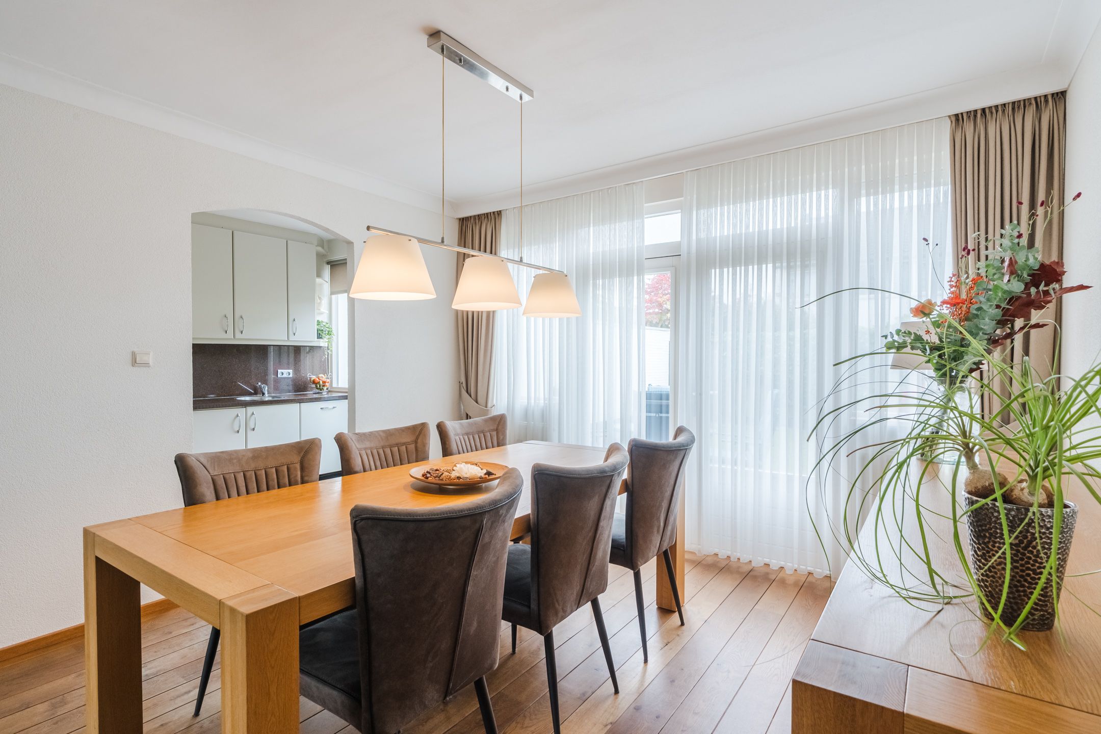 Foto 12 van Bugelstraat 2