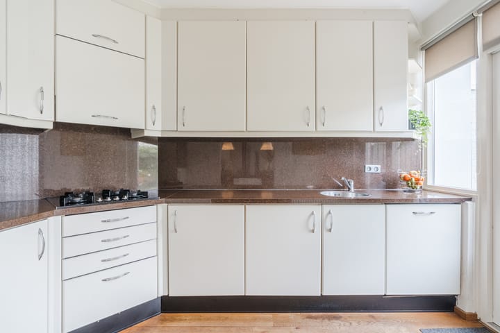 Photo 13 of Bugelstraat 2