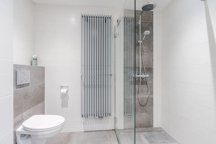 Photo 22 of Bugelstraat 2