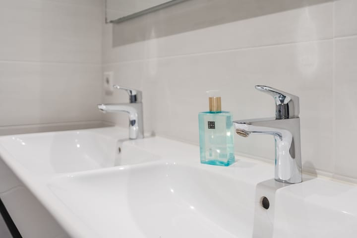 Photo 23 of Bugelstraat 2