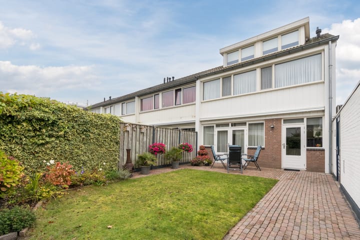 Photo 28 of Bugelstraat 2