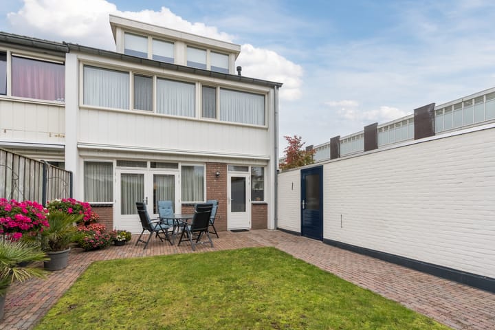 Photo 29 of Bugelstraat 2