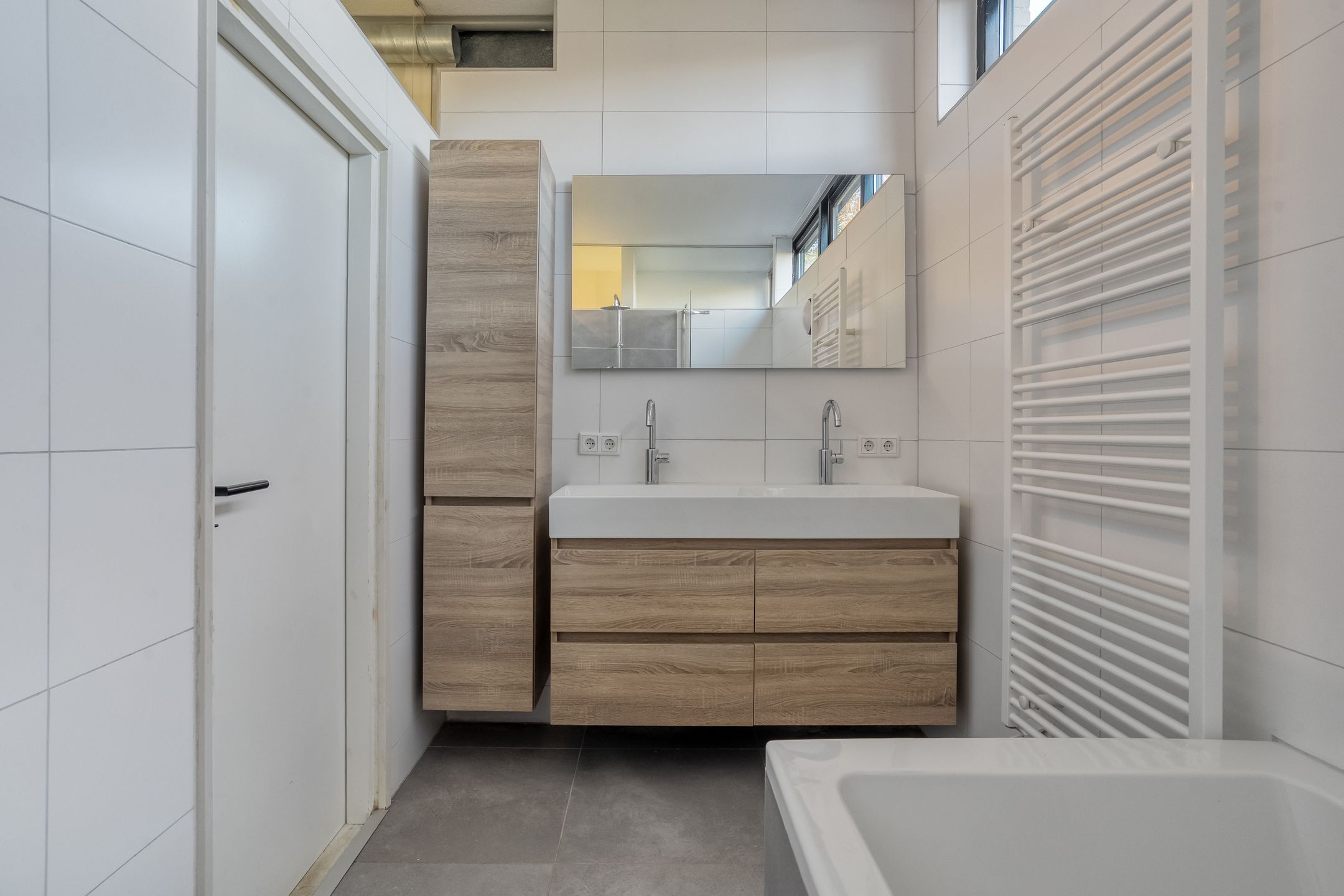 Foto 30 van Van Haeringenstraat 89