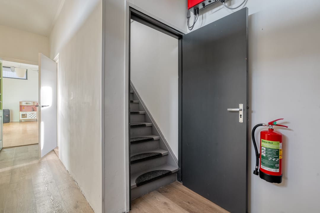 Foto 37 van Van Haeringenstraat 89