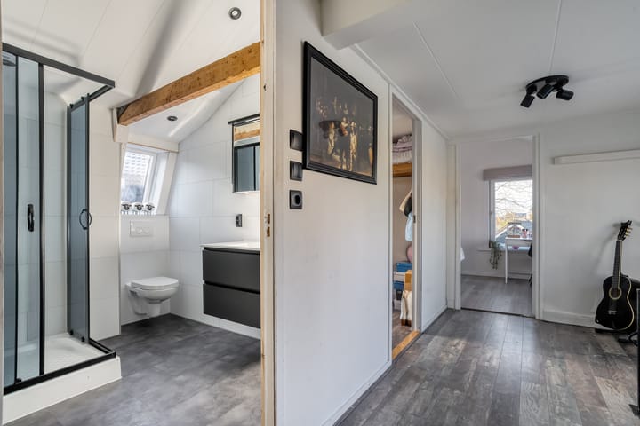 Foto 44 van Van Haeringenstraat 89