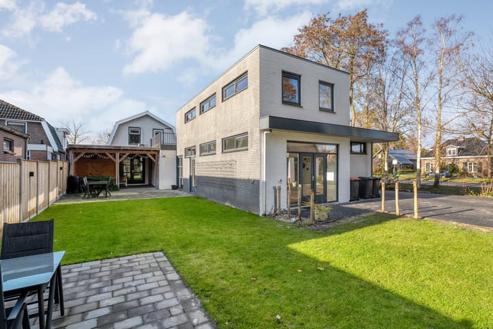 Foto 67 van Van Haeringenstraat 89