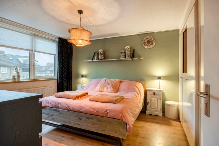 Photo 4 of Leliestraat 7