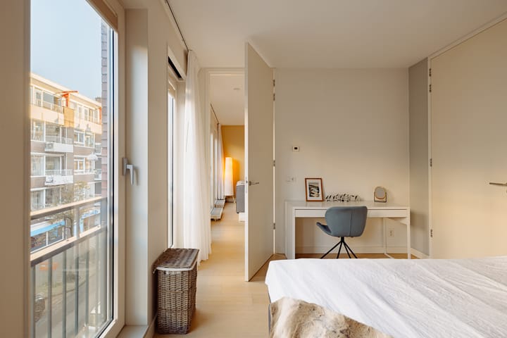 Photo 17 of Eerste Jan Steenstraat 54-C