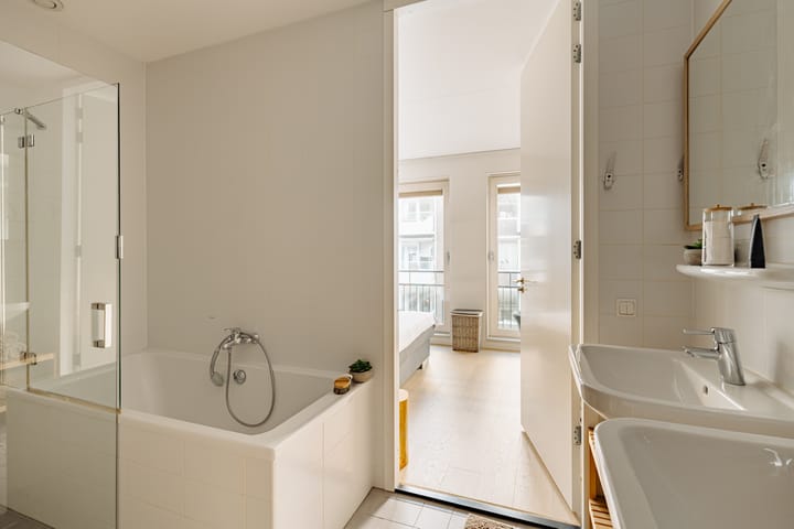 Photo 22 of Eerste Jan Steenstraat 54-C