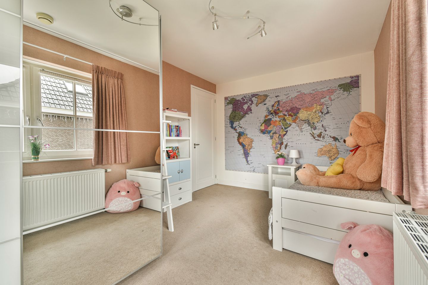 Photo 19 of Koekkoekhof 4