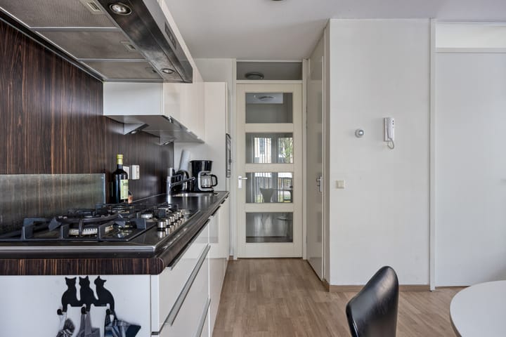 Photo 7 of Pieter Zeemanstraat 1-25