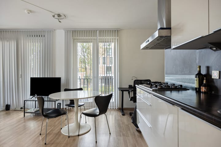 Photo 9 of Pieter Zeemanstraat 1-25