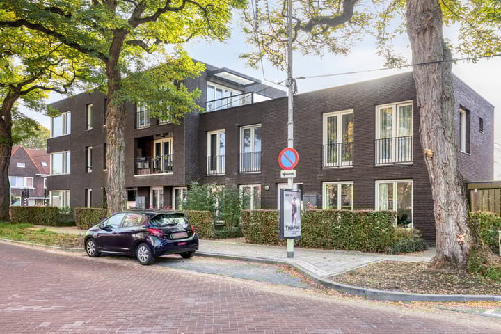 Photo 23 of Pieter Zeemanstraat 1-25