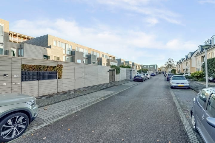 Photo 42 of Molièrelaan 98