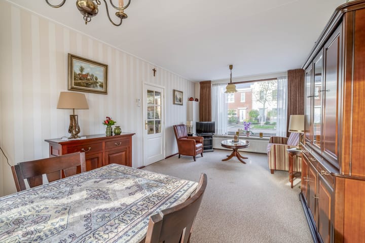 Foto 6 van Trompstraat 26