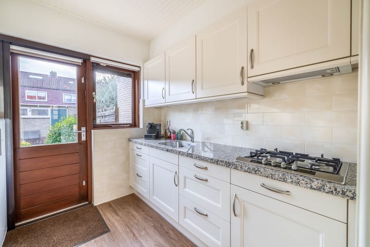 Foto 7 van Trompstraat 26