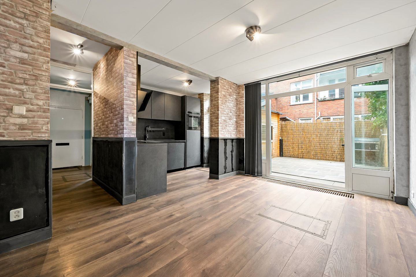 Foto 5 van Elise van Calcarstraat 49