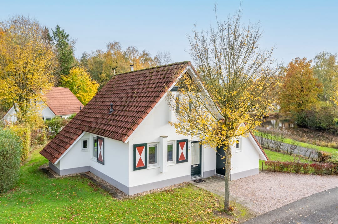 Foto 2 van Zwembadweg 1-028