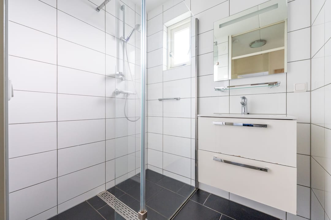 Foto 16 van Zwembadweg 1-028