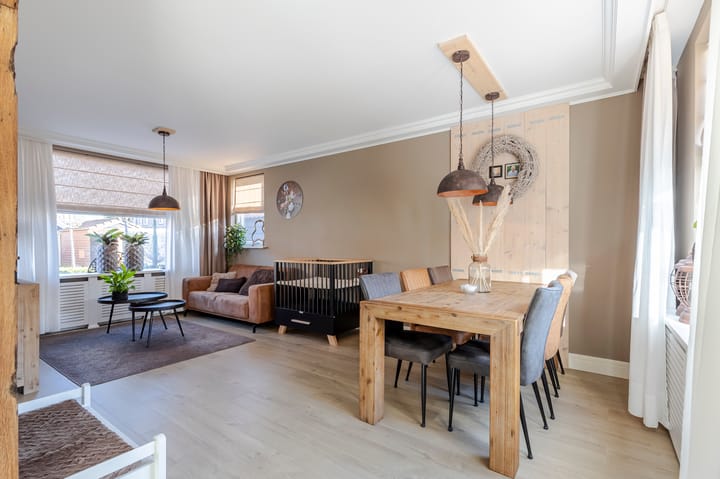 Photo 4 of Van Ruysdaelstraat 2