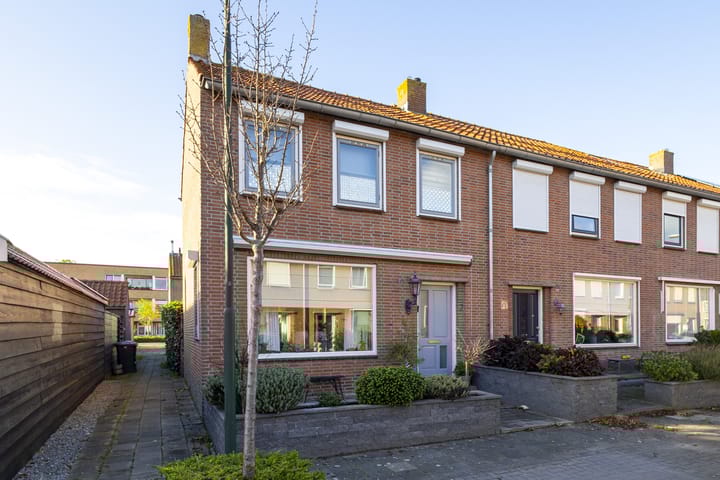Van Ruysdaelstraat 2