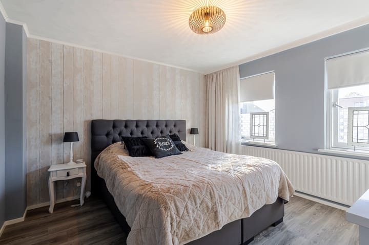 Photo 18 of Van Ruysdaelstraat 2