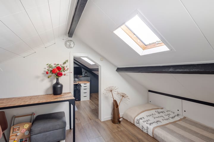 Photo 25 of Van Ruysdaelstraat 2