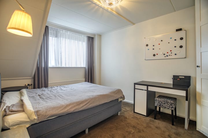 Foto 30 van Burgemeester Poortstraat 30