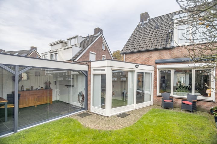 Foto 40 van Burgemeester Poortstraat 30