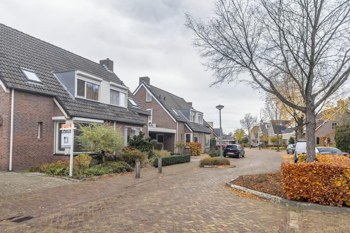 Foto 44 van Burgemeester Poortstraat 30