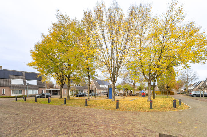 Foto 46 van Burgemeester Poortstraat 30