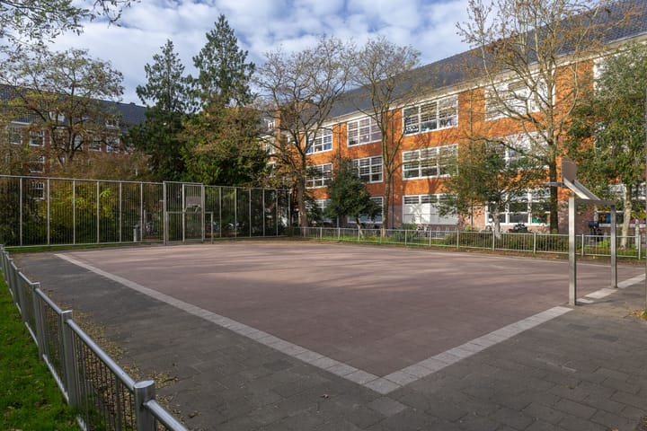 Photo 35 of Jekerstraat 64