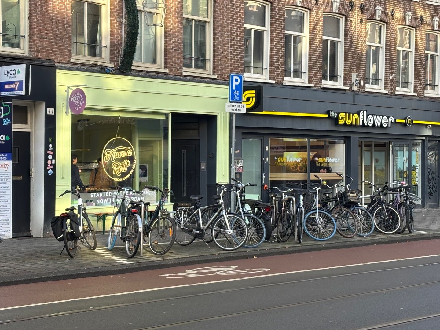 Bekijk foto 2 van Van Woustraat 42-A