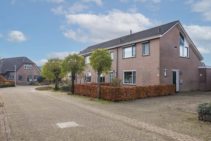 Photo 24 of Koningin Julianalaan 17