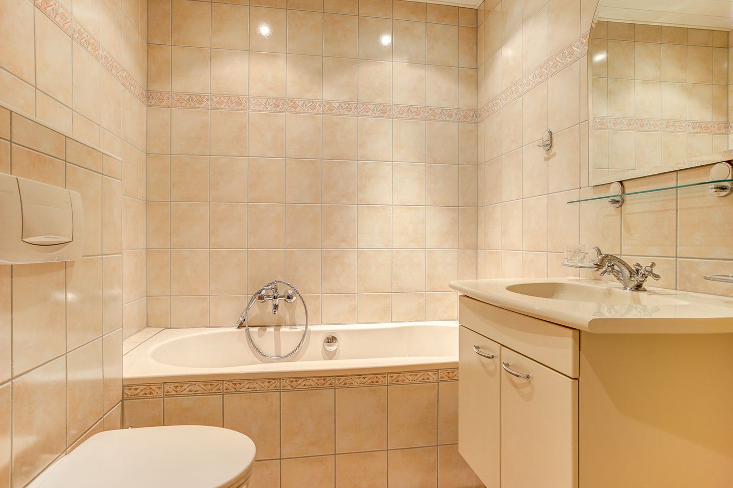 Photo 20 of Prof. Ter Veenweg 15