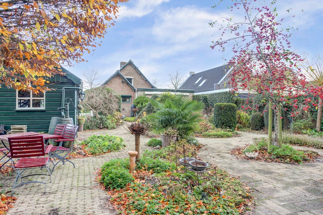 Photo 32 of Prof. Ter Veenweg 15