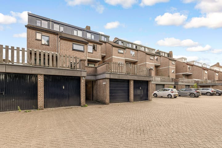 Photo 4 of Albert van Dalsumlaan 479