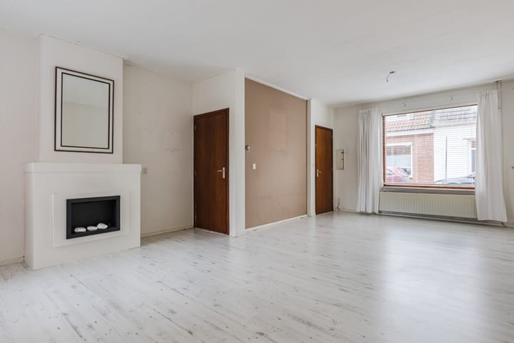 Photo 2 of Koningin Wilhelminastr 18