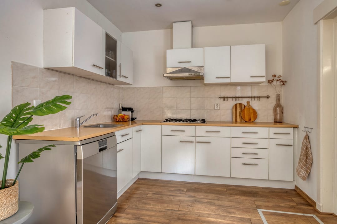 Photo 13 of Frederik Hendrikstraat 75