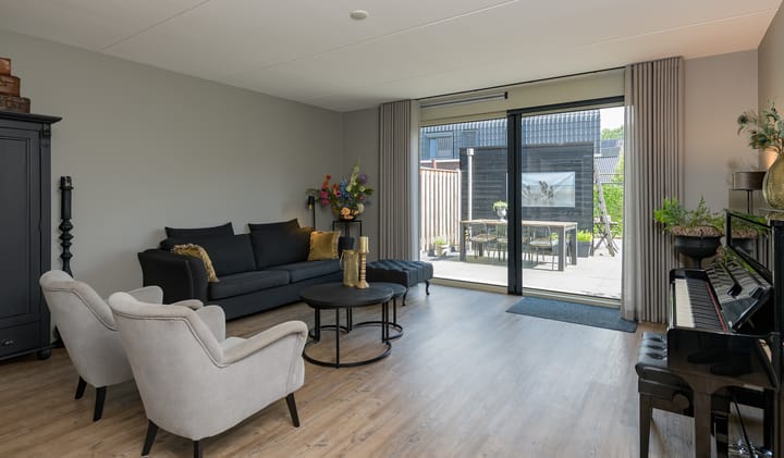 Photo 8 of Dokter J. van Heuvenweg 32