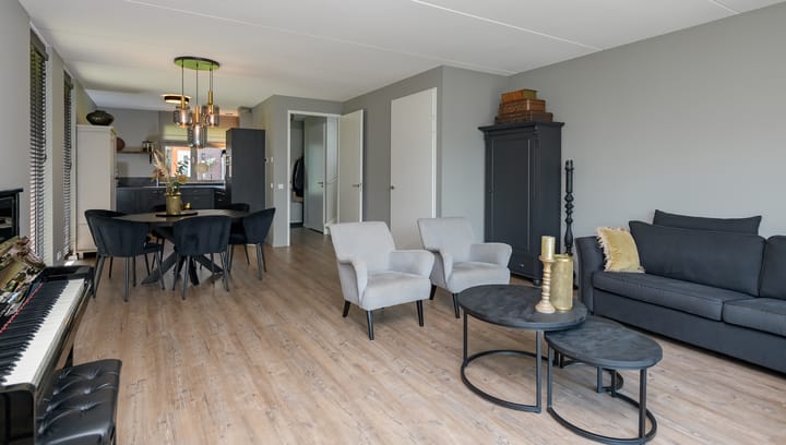 Photo 9 of Dokter J. van Heuvenweg 32