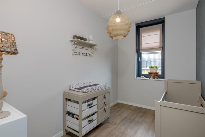 Photo 17 of Dokter J. van Heuvenweg 32