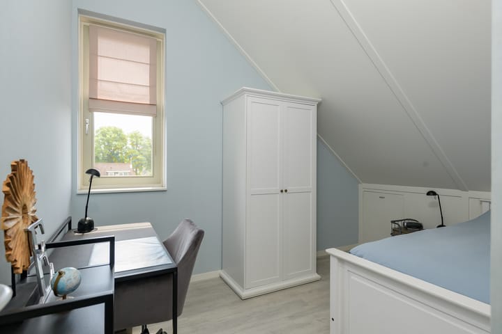 Photo 19 of Dokter J. van Heuvenweg 32