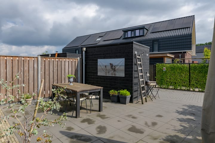 Photo 26 of Dokter J. van Heuvenweg 32