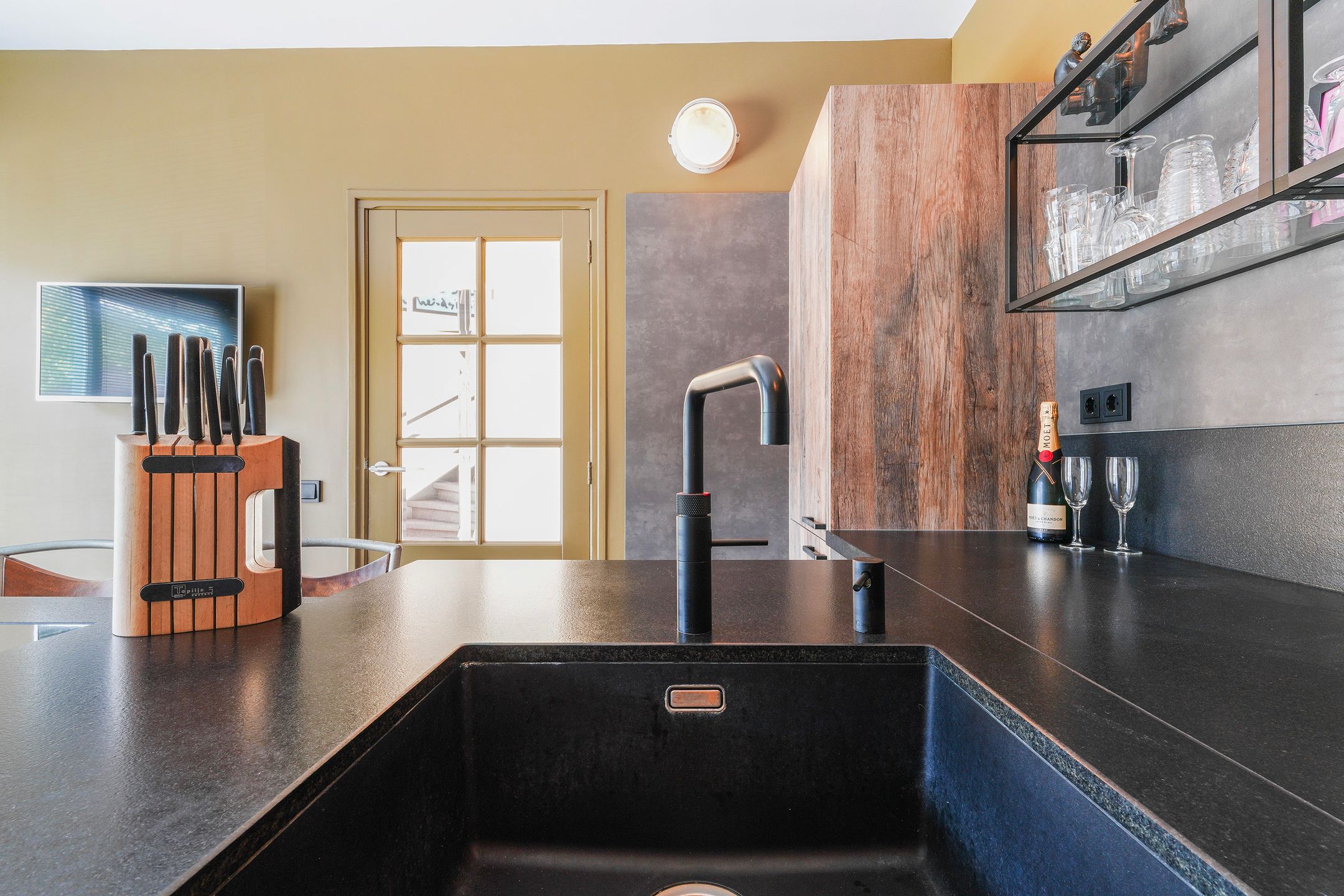 Foto 24 van Haarenseweg 15