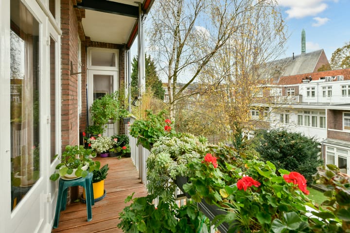 Photo 4 of Michelangelostraat 44-2