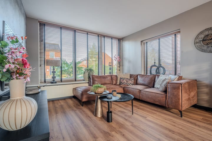 Photo 2 of Heuvelstraat 48