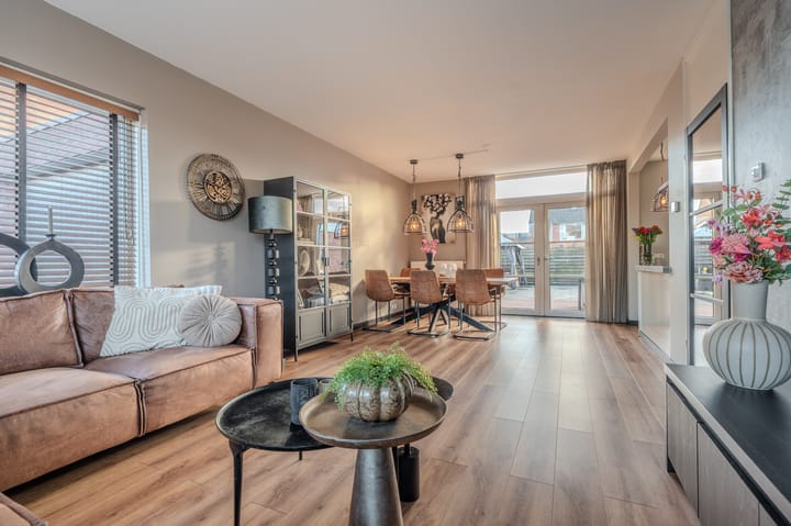 Photo 17 of Heuvelstraat 48