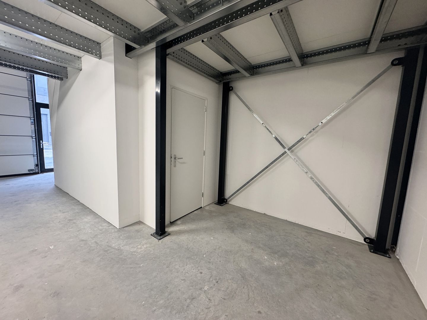 View photo 5 of Transistorstraat 63-F